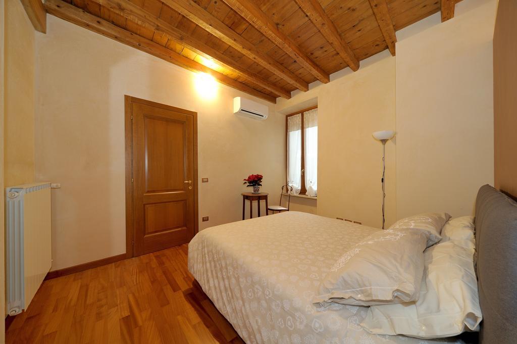 Antico Palazzo Signorile Appartement Salò Buitenkant foto