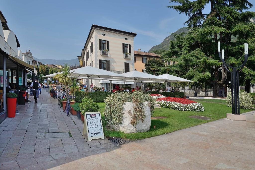 Antico Palazzo Signorile Appartement Salò Buitenkant foto