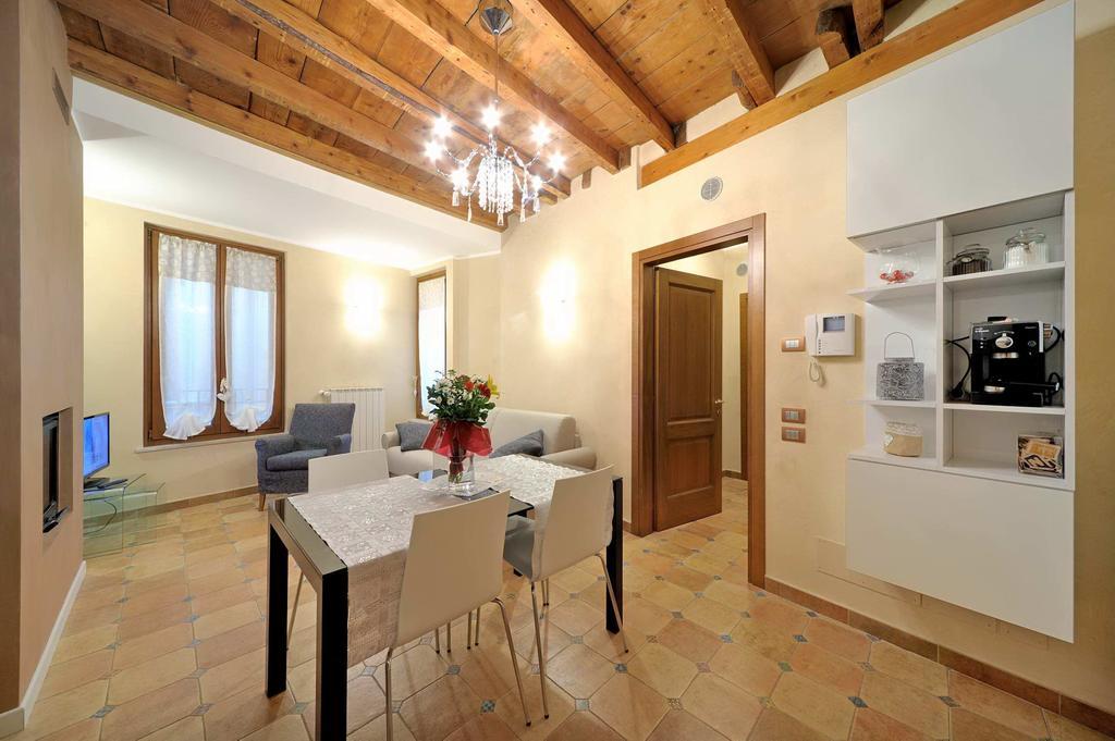 Antico Palazzo Signorile Appartement Salò Buitenkant foto